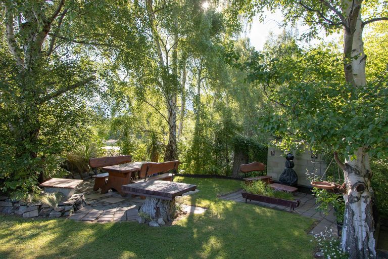 Photo of property in 1 Pioneer Drive, Lake Tekapo, 7999