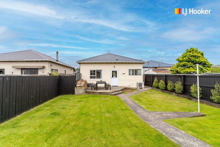 Photo of property in 10 Hargest Crescent, Saint Kilda, Dunedin, 9012