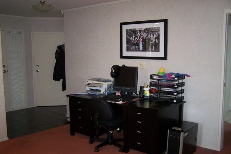 Photo of property in 76 Burswood Drive, Burswood, Auckland, 2013