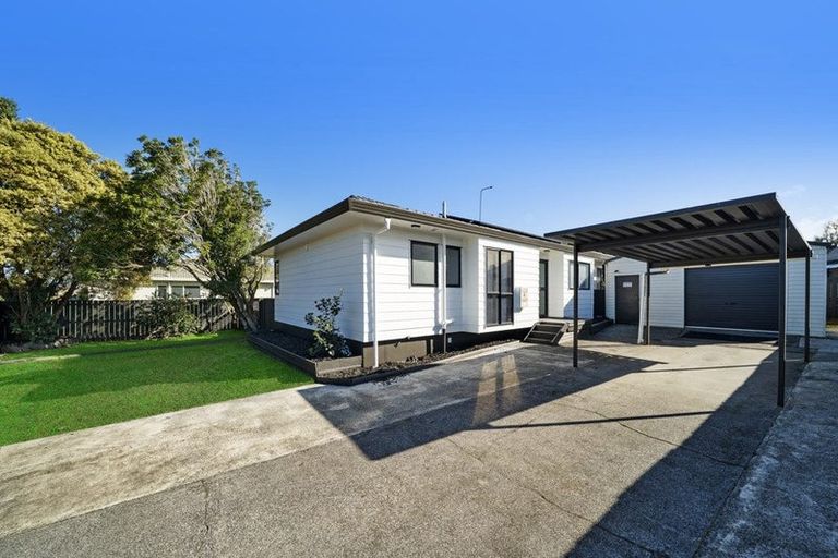 Photo of property in 1/19 Bernina Place, Weymouth, Auckland, 2103