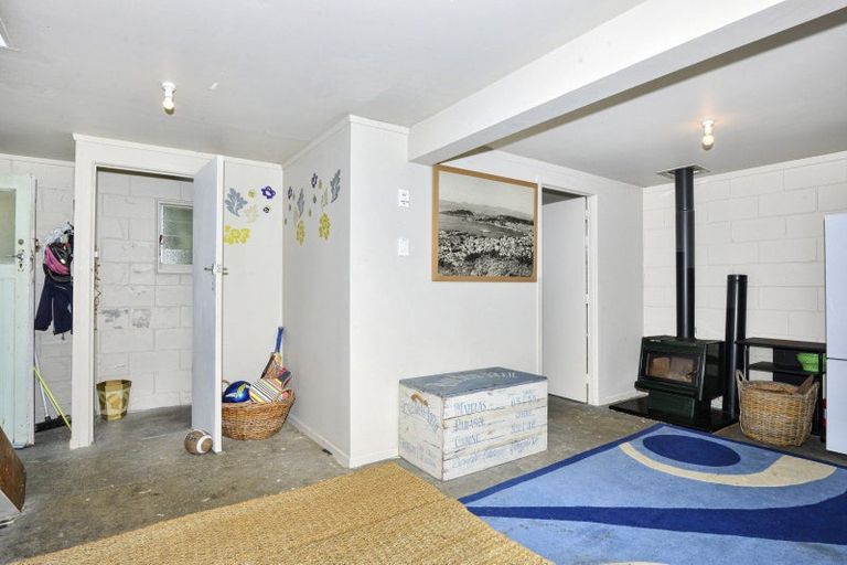 Photo of property in 20 Kahawai Street, Mahia, 4198