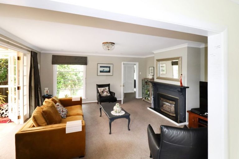 Photo of property in 52 Collins Avenue, Tawa, Wellington, 5028