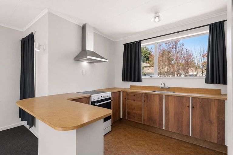 Photo of property in 81 Awanui Street, Merrilands, New Plymouth, 4312