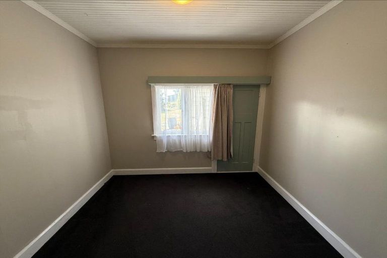 Photo of property in 8 Gurr Place, Aramoho, Whanganui, 4500