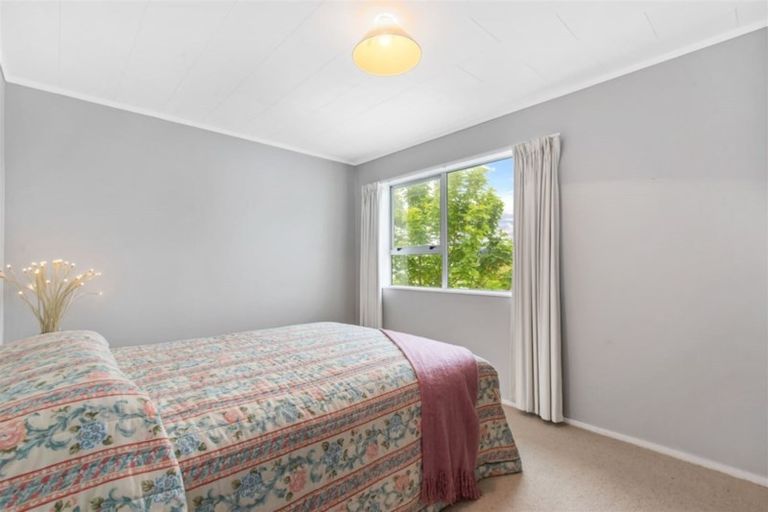 Photo of property in 7 Kerr Grove, Johnsonville, Wellington, 6037