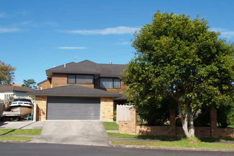 Photo of property in 3 Mt Blanc Place, Northpark, Auckland, 2013