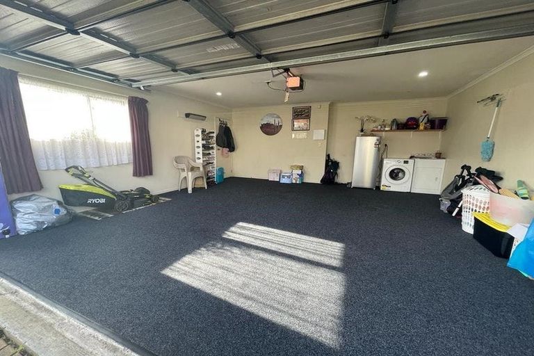 Photo of property in 47 Tiri Tiri Road, Birkdale, Auckland, 0626