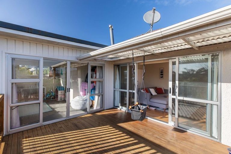 Photo of property in 1/16 Evans Road, Glen Eden, Auckland, 0602