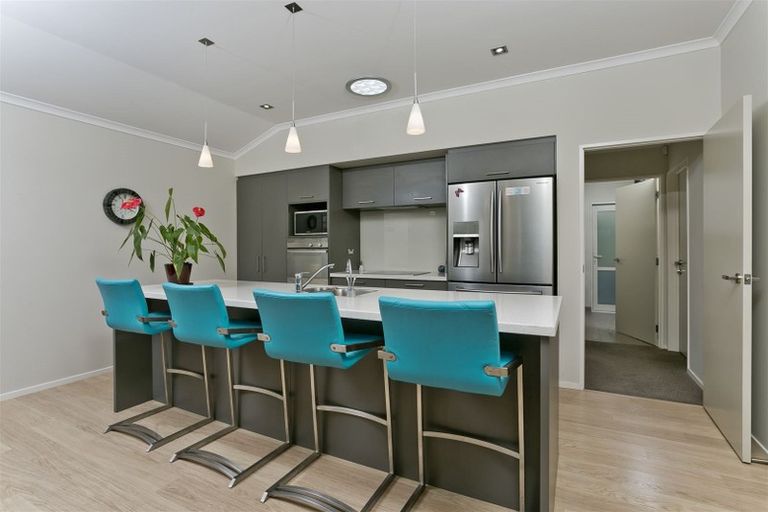 Photo of property in 11 Fendalton Place, Hatfields Beach, Orewa, 0931