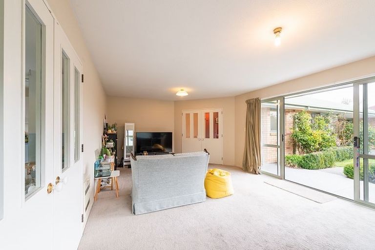 Photo of property in 12a Shaftesbury Street, Avonhead, Christchurch, 8042