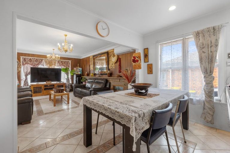 Photo of property in 10 Brains Road, Kelston, Auckland, 0602