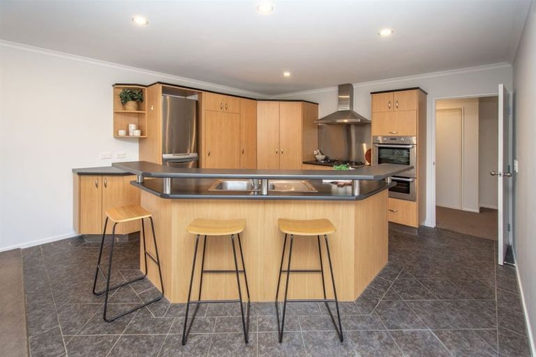 Photo of property in 71 Broadhaven Avenue, Parklands, Christchurch, 8083