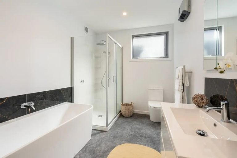 Photo of property in 224 Kenmure Road, Kenmure, Dunedin, 9011