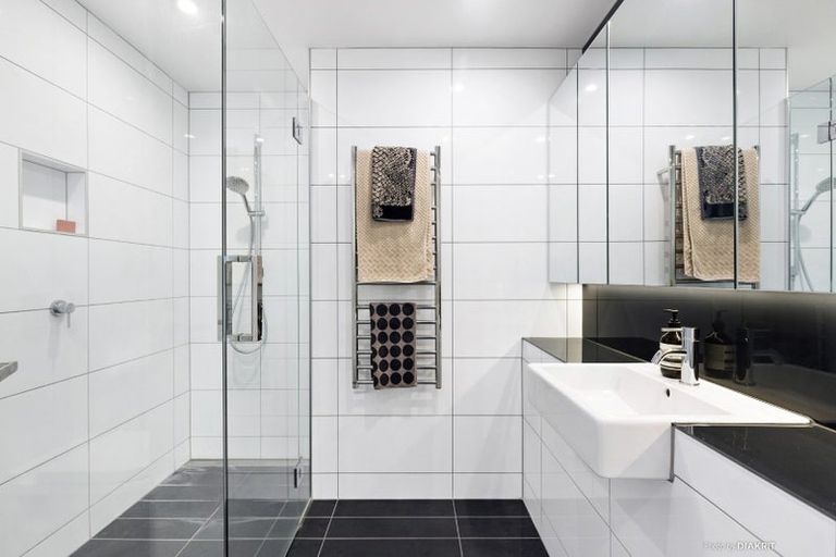 Photo of property in 905/1 Market Lane, Wellington Central, Wellington, 6011