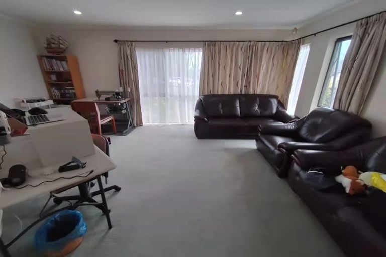 Photo of property in 13 Amylynn Place, East Tamaki, Auckland, 2016