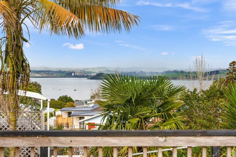 Photo of property in 4 Montague Place, Onerahi, Whangarei, 0110