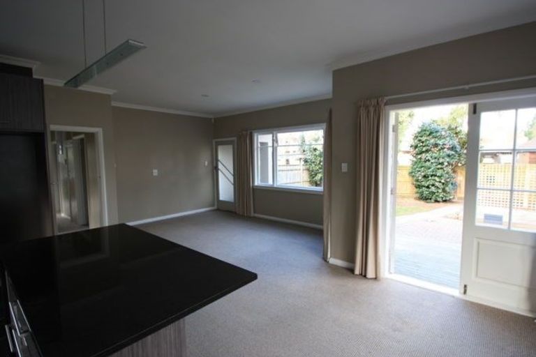 Photo of property in 12 Montgomery Terrace, Hokowhitu, Palmerston North, 4410