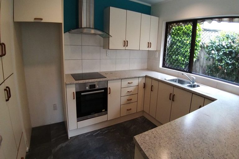 Photo of property in 1/30 Galloway Crescent, Farm Cove, Auckland, 2012