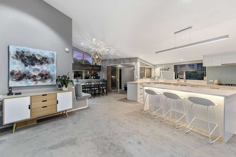 Photo of property in 21 Merani Street, Narrow Neck, Auckland, 0622