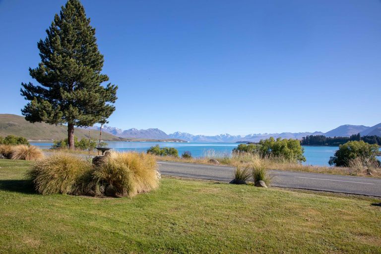 Photo of property in 1 Pioneer Drive, Lake Tekapo, 7999