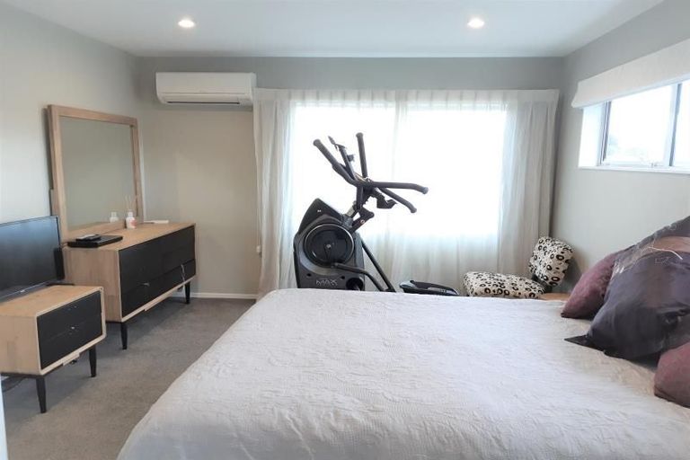 Photo of property in 5 Danden Way, Pukekohe, 2120