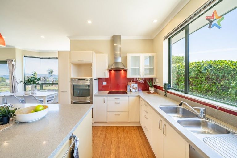 Photo of property in 109 Cypress Drive, Maungaraki, Lower Hutt, 5010