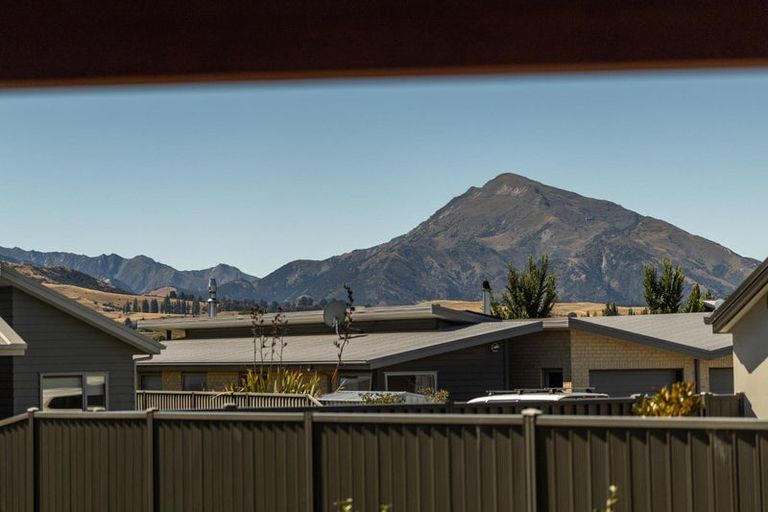 Photo of property in 11 Marbleleaf Lane, Albert Town, Wanaka, 9305