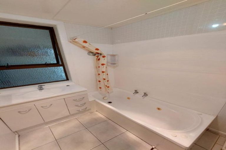 Photo of property in 13 Stoke Street, Westown, New Plymouth, 4310