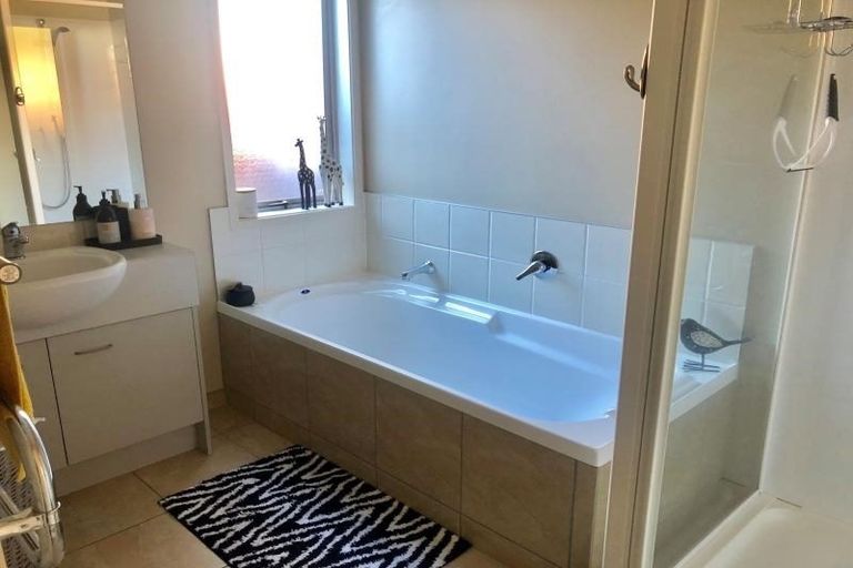 Photo of property in 12 Driftwood Drive, Red Beach, 0932