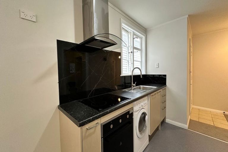 Photo of property in 3/23 Clifton Terrace, Kelburn, Wellington, 6012