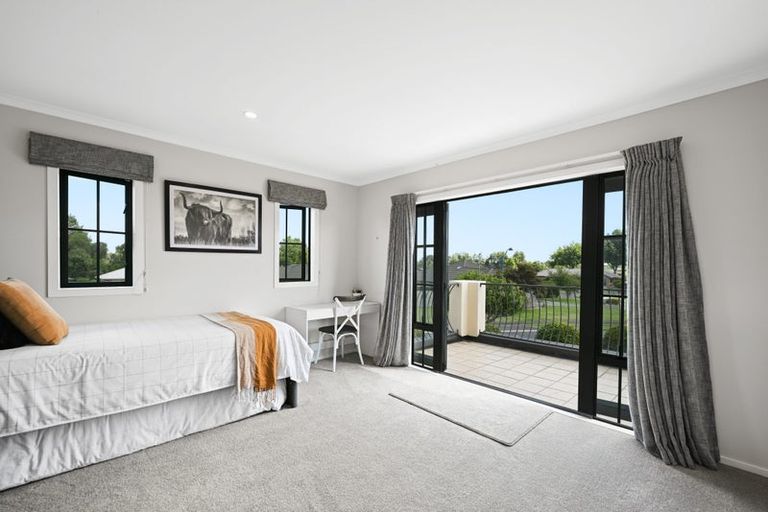 Photo of property in 27 Nielsen Gardens, Rototuna, Hamilton, 3210