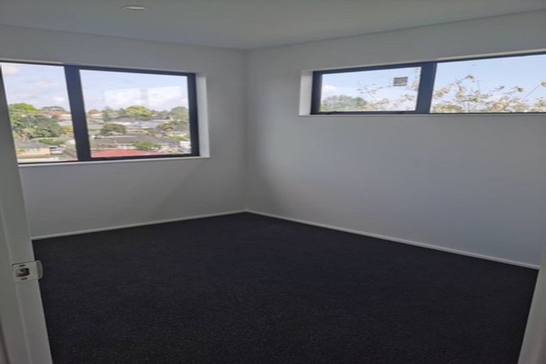 Photo of property in 22e Tui Crescent, Manurewa, Auckland, 2102