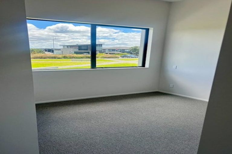 Photo of property in 49 Bearing Parade, Long Bay, Auckland, 0630