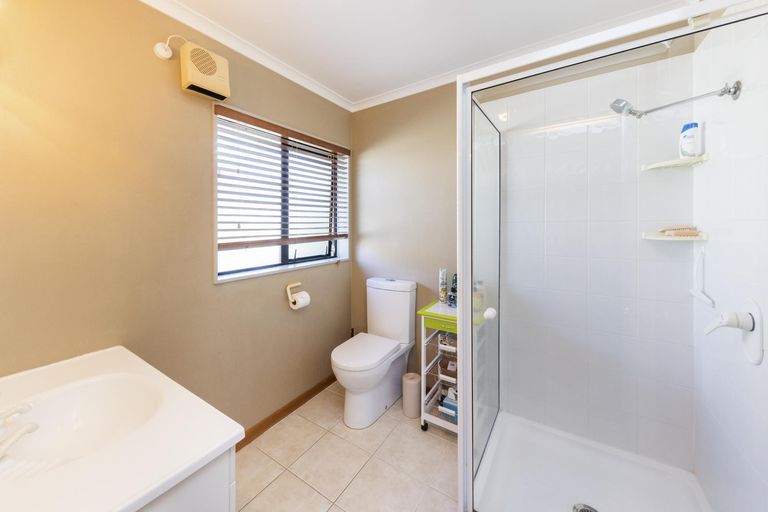 Photo of property in 5 Washington Parade, Milson, Palmerston North, 4414