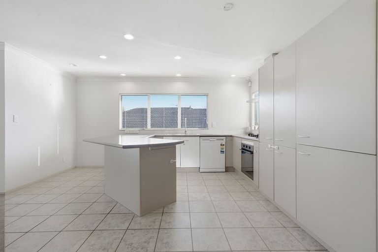 Photo of property in 57a Redoubt Road, Goodwood Heights, Auckland, 2105