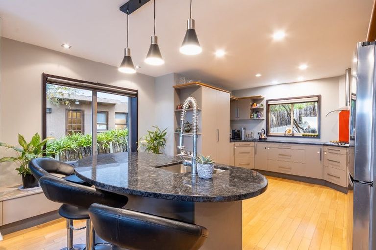 Photo of property in 48 Kotare Street, Waikanae, 5036