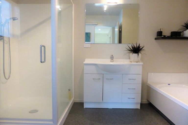 Photo of property in 27a Waverton Terrace, Churton Park, Wellington, 6037