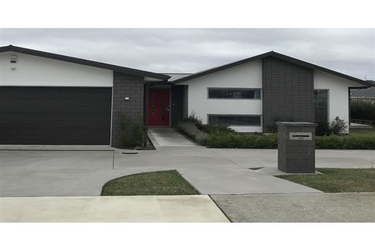 Photo of property in 131 Hillpark Drive, Pokeno, 2402