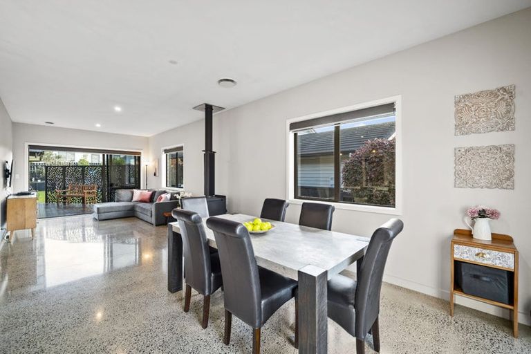 Photo of property in 14 Hamon Place, Pukehangi, Rotorua, 3015