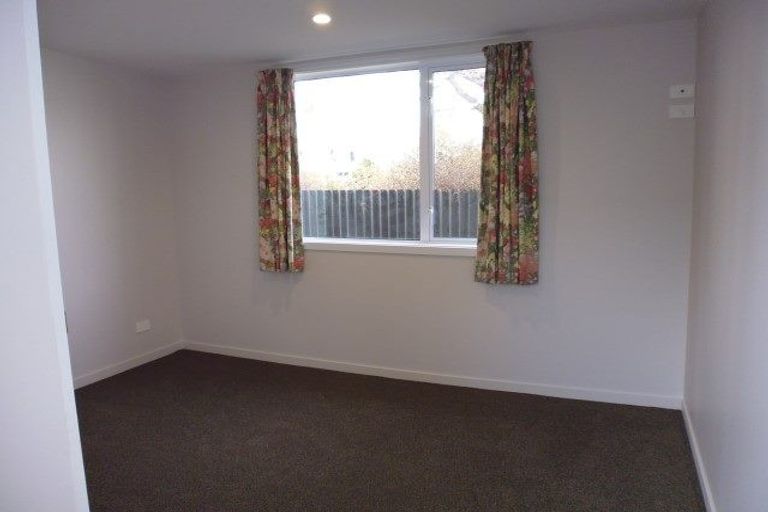 Photo of property in 8 Woodgrove Avenue, North New Brighton, Christchurch, 8083