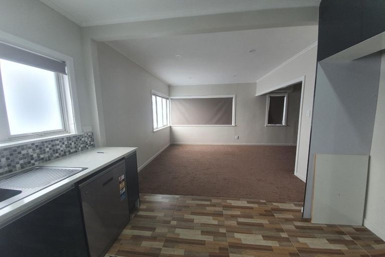 Photo of property in 6 Willis Road, Papakura, 2110