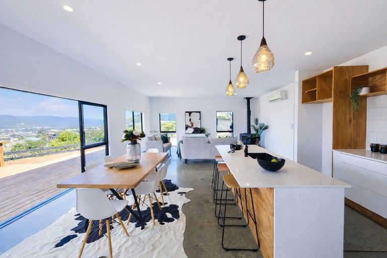 Photo of property in 47 Percy Kinsman Crescent, Riverstone Terraces, Upper Hutt, 5018