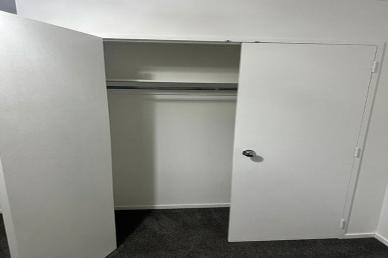 Photo of property in 24 Garton Drive, Massey, Auckland, 0614