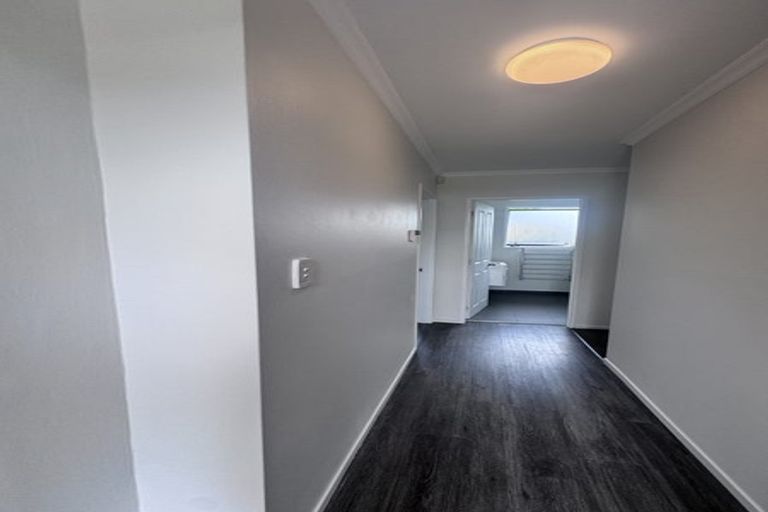 Photo of property in 32 Dunbarton Street, Redwood, Christchurch, 8051