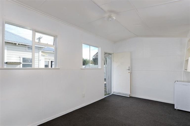 Photo of property in 38 Kirkcaldy Street, South Dunedin, Dunedin, 9012