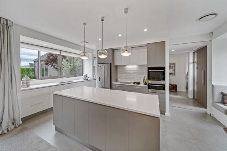 Photo of property in 2 Silver Peaks Drive, West Melton, 7618