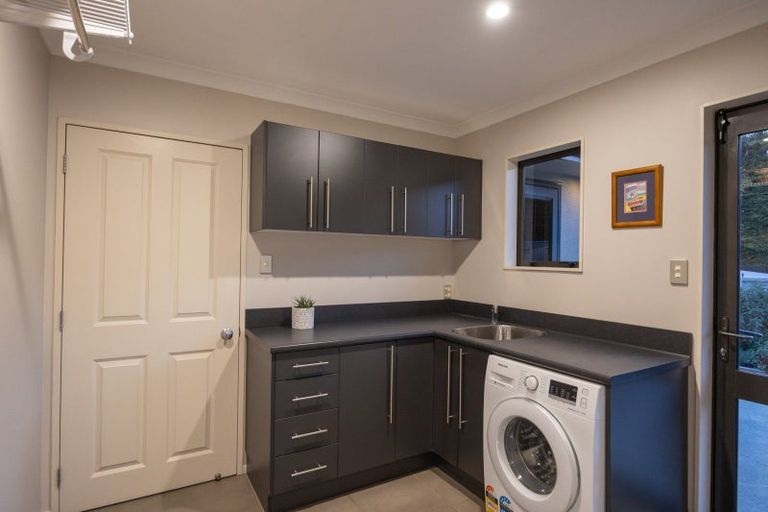 Photo of property in 7 Dobsons Lane, Kelvin Grove, Palmerston North, 4470