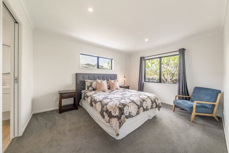 Photo of property in 84 Riverstone Drive, Riverstone Terraces, Upper Hutt, 5018