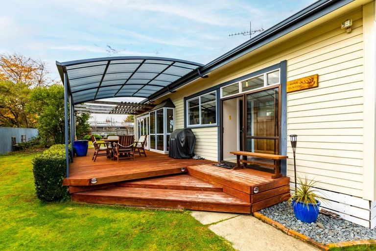 Photo of property in 16 Goodger Street, Waipukurau, 4200