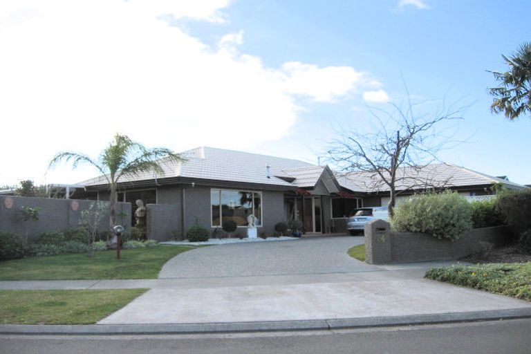 Photo of property in 14 Pukekura Place, Taradale, Napier, 4112